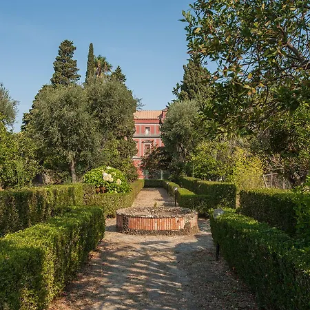 Palazzo Caracciolo 2*