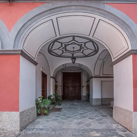Palazzo Caracciolo 2*